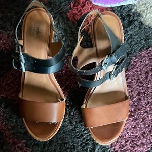 Strappy platform wedge